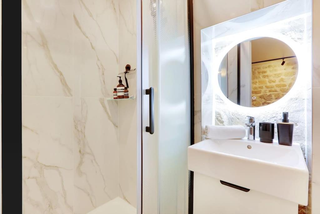 Gembnb Luxury Apartment In Paris - Abbesses - Montmartre Eksteriør billede